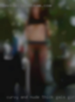 Curvy and nude thick gals girls to the front.