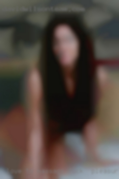 Love to massage fuck & pleasure my woman.